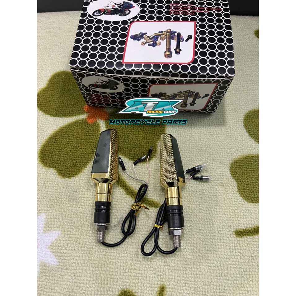 Xi nhan kiểu mặt lưng si mạ vàng thông dụng cho exciter 150 và nhiều dòng xe