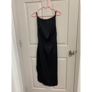 Đầm dây đen size S có lót ngực like new