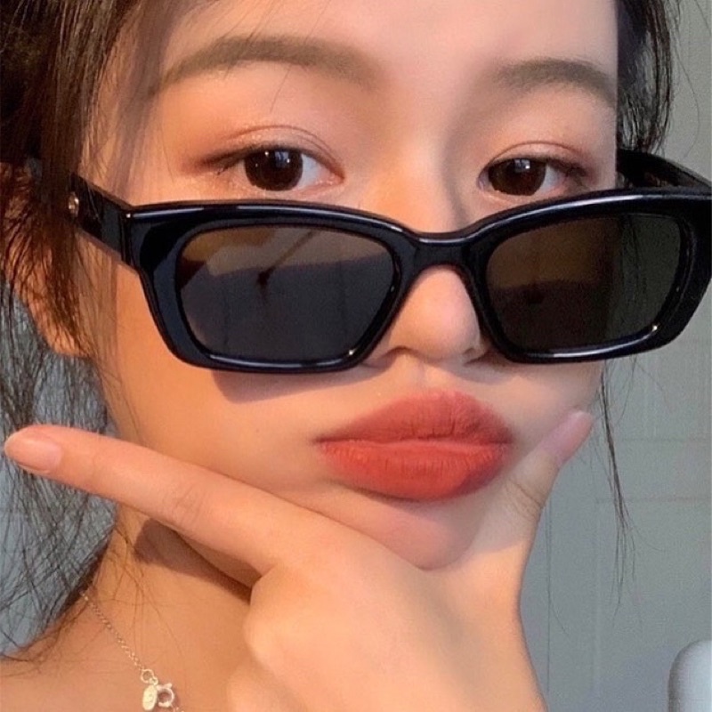 Mắt Kính Tròng Đen Cá Tính - KINH1033