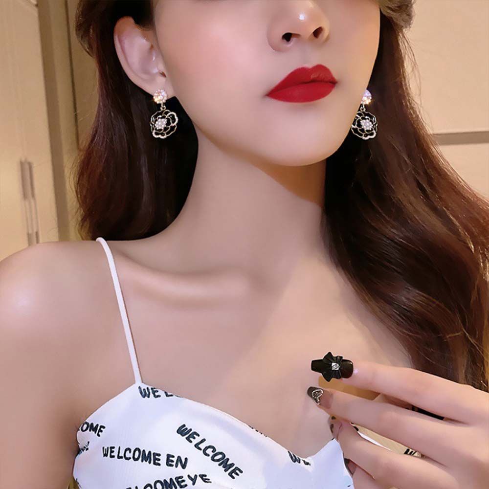 Khuyên tai hình hoa phối ngọc trai thời trang Hàn Quốc xinh xắn cho nữ