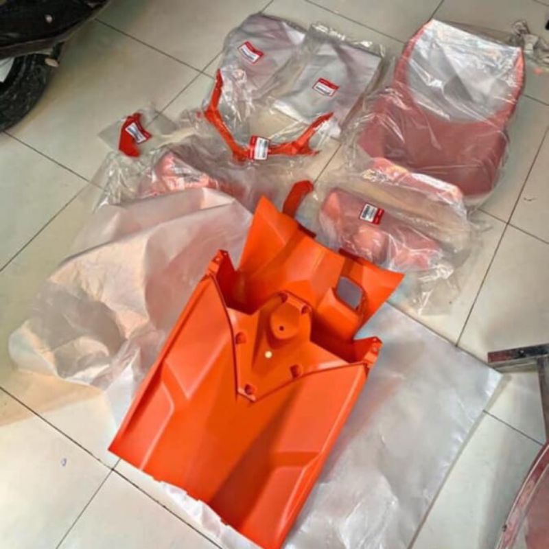 Dàn Nhựa Cam Vario & Click 125/150  10 món Chính Hãng Honda