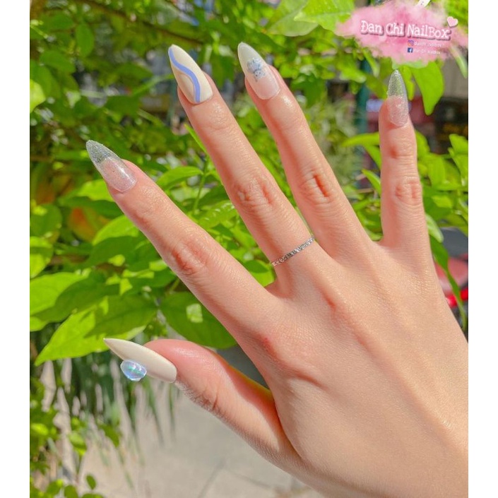 NailBox móng úp thiết kế sẵn Mẫu Dễ Thương Đơn Giản