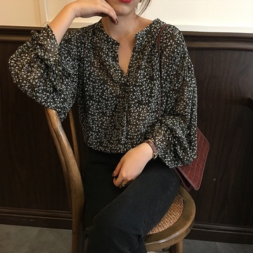 Áo Sơ Mi Voan Hoa Tay Dài Ống Loe Cổ Thấp Thời Trang Cho Nữ