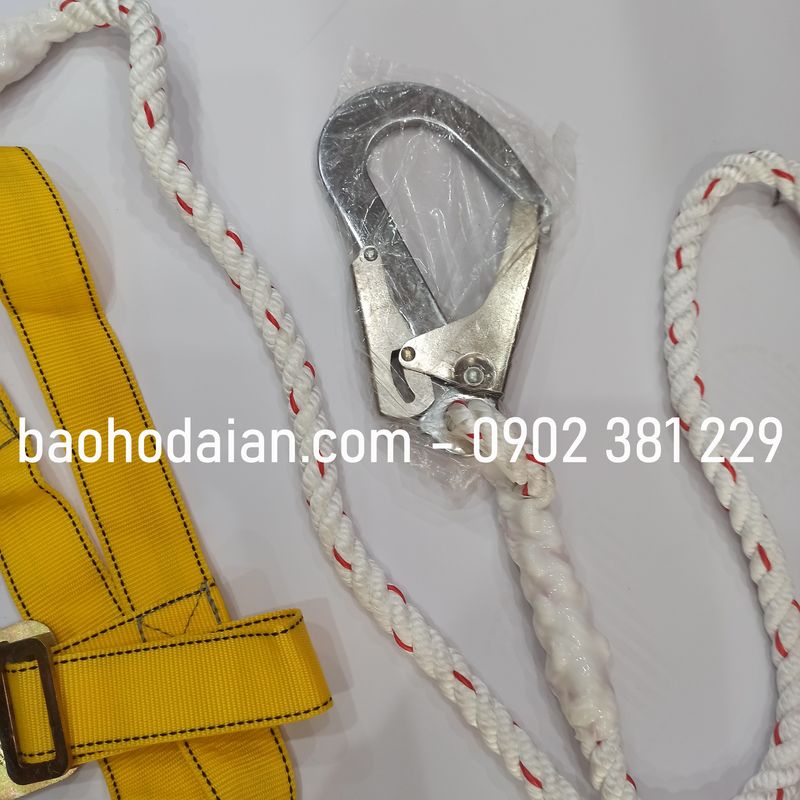 Dây đai an toàn toàn thân 1 móc lớn dây thừng D06 - hình thật