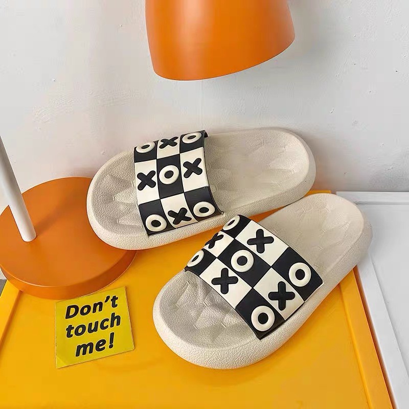 Dép bánh mình thời trang hình bàn cờ dễ thương 2023
