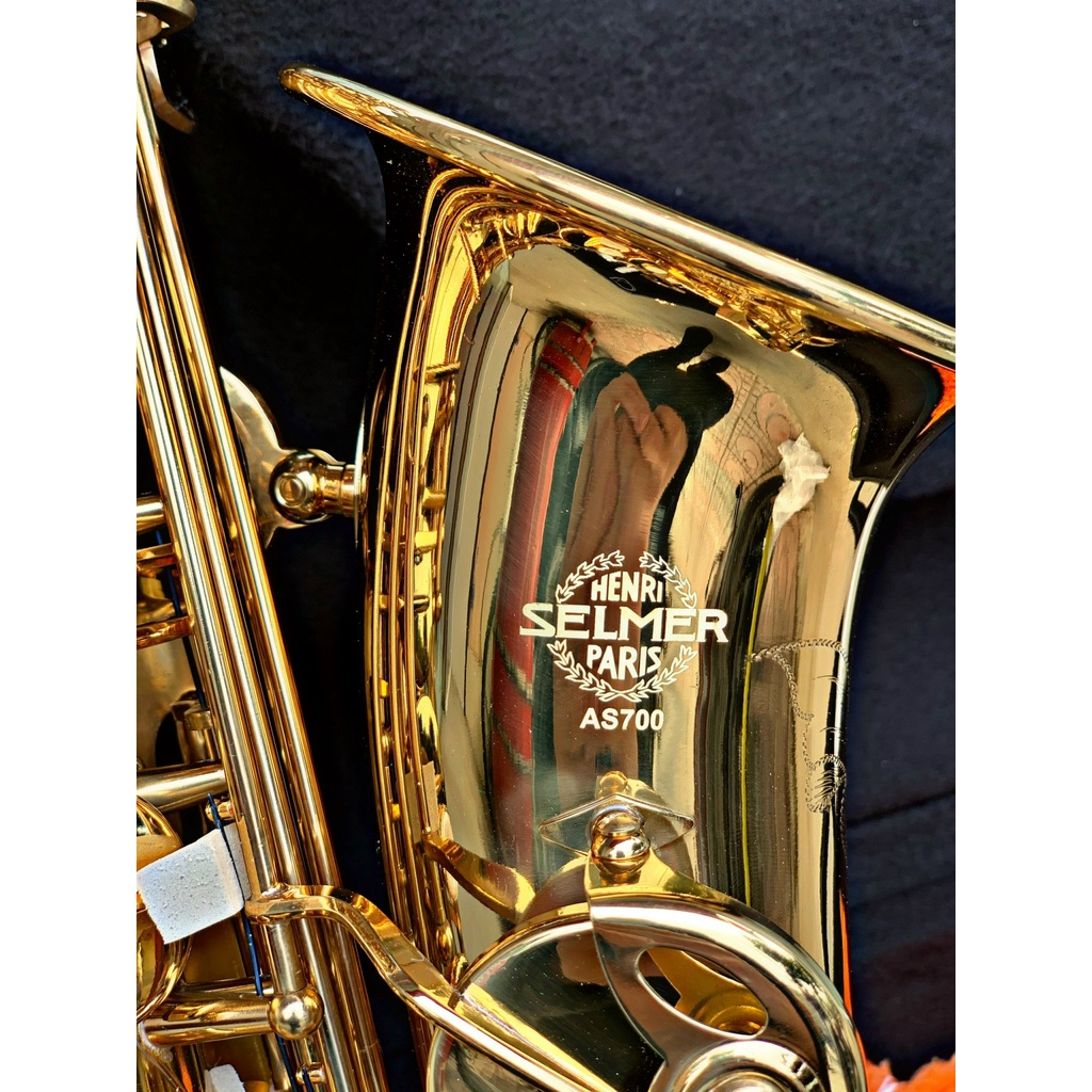 Kèn saxophone alto Selmer mã SA700 2 màu vàng