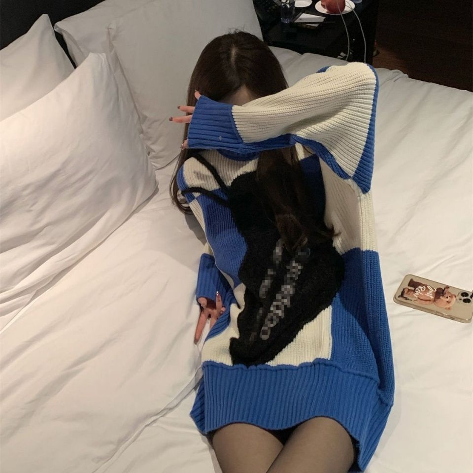 Áo sweater dệt kim tay dài thêu họa tiết màu xanh dương/ trắng phong cách Hàn Quốc