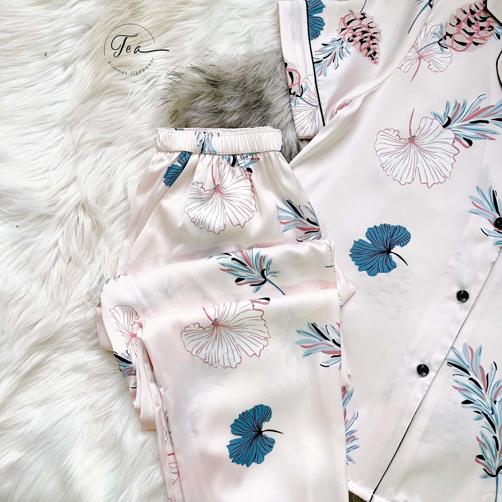 Bộ mặc nhà Pyjama chất lụa Tea Store áo cộc quần dài họa tiết YL viền hồng