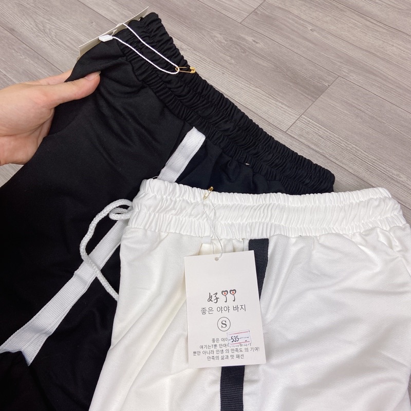 Quần Suông Ống Rộng Chạy Sọc Chữ V Dài Trùm Giày