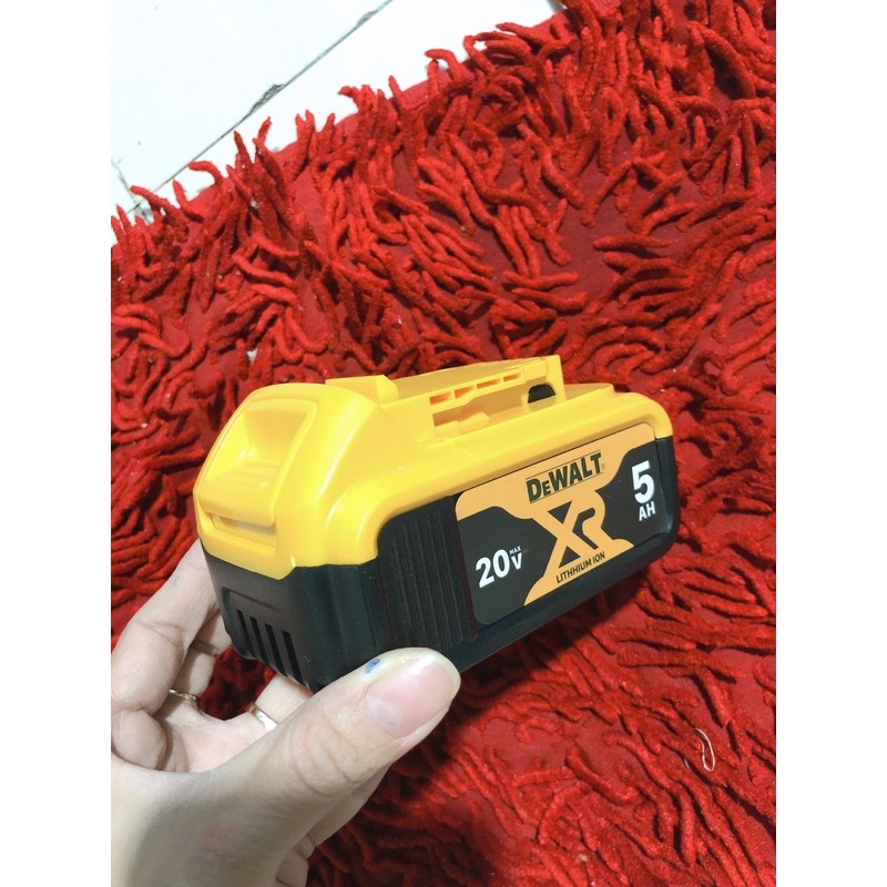 Pin dewalt 5ah đóng mới