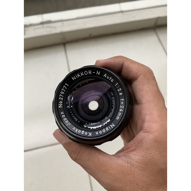 Ống kính máy ảnh nikon 24 2.8 N