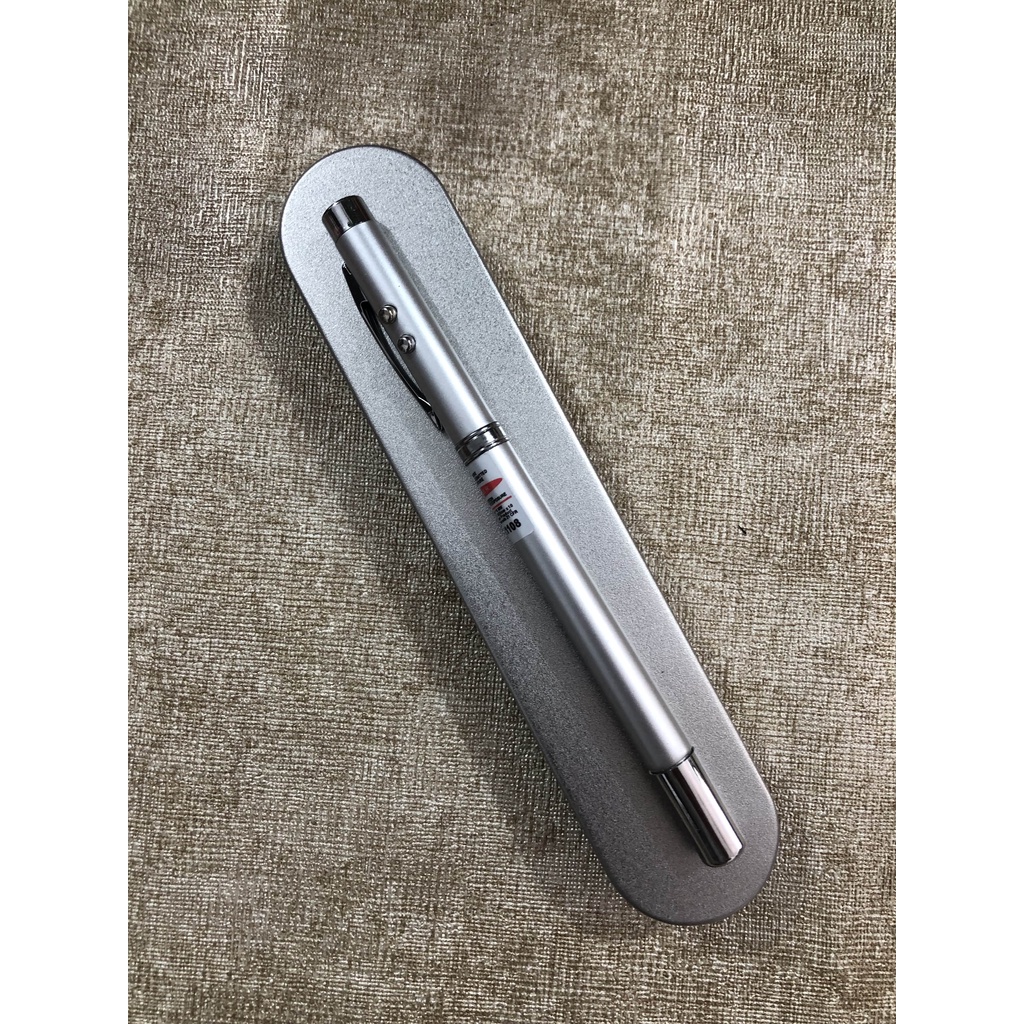 Bút Chỉ máy chiếu ĐA NĂNG Slide 3 trong 1- Chỉ laser, Đèn Pin,Thước.Ánh sáng rõ nét tiện dụng ,sử dụng pin cúc