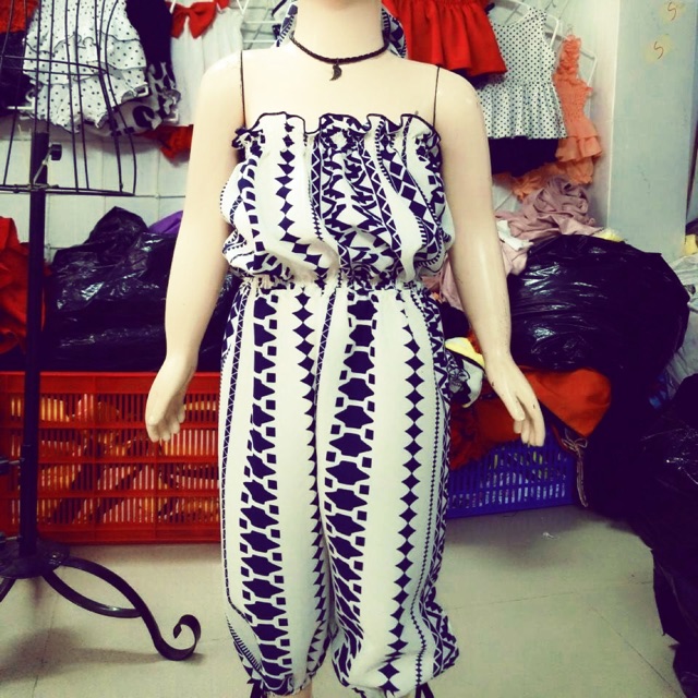 Jum hoa văn xẻ hông cho bé