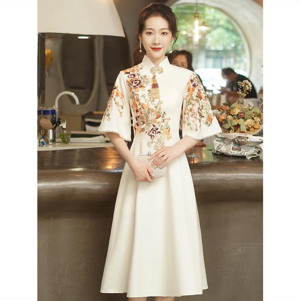 Đầm Sườn Xám Thời Trang Xinh Xắn Theo Phong Cách Trung Hoa Dành Cho Nữ