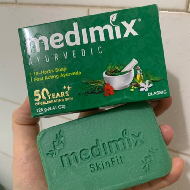 Xà phòng Medimix 18 loại thảo dược 125g và túi treo tạo bọt cotton