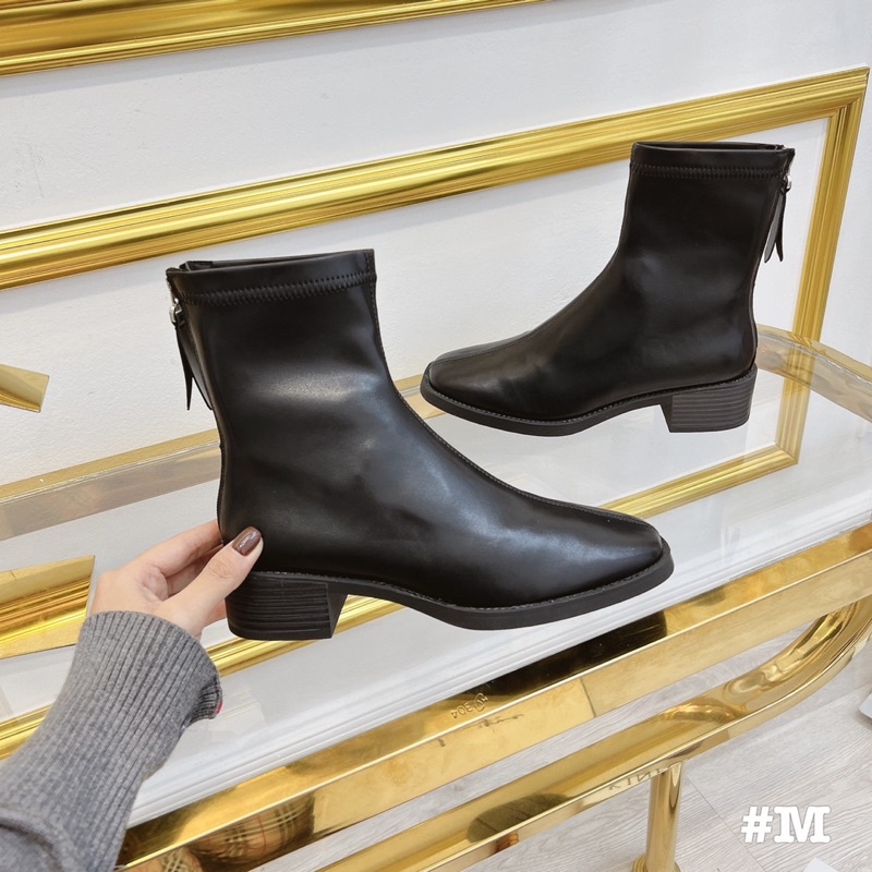 Boot lửng dáng bệt mũi tròn siêu xinh