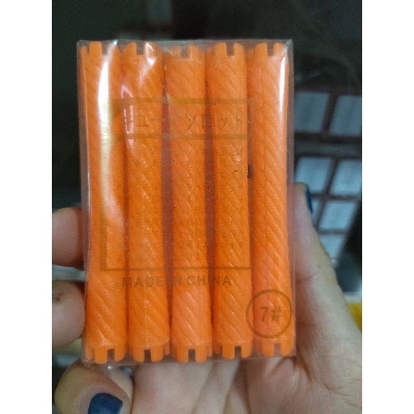 Com bo 10 cây trục uốn lạnh tóc nam. uốn lạnh tóc nữ  định hình tóc cao cấp.quấn cực bám tóc