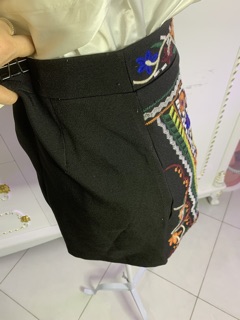 Áo kiểu và chân váy công sở