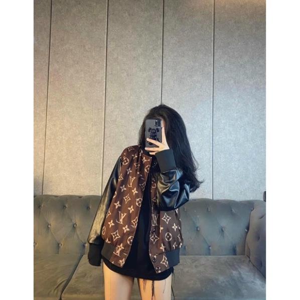 Áo Khoác Bomber L.V Kaki Nỉ Mềm Phối Tay Da Unisex