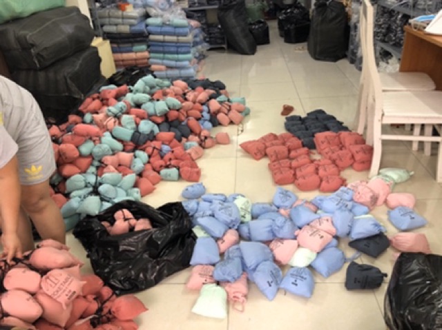 BÁN SỈ ÁO KHOÁC NẮNG TOÀN THÂN CHO BÉ (TẶNG KÈM KT) | BigBuy360 - bigbuy360.vn