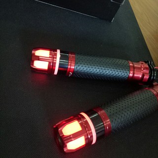 Tay nắm gù  LED xoay rizoma màu đỏ chất lừ cho xe bạn [D71-01]