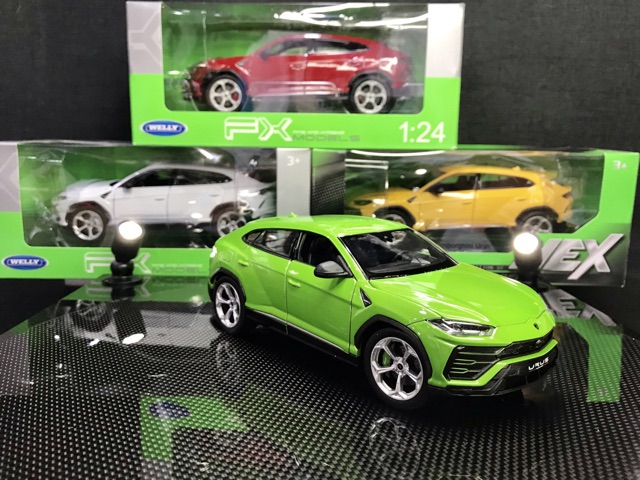 Xe Mô Hình Lamborghini Urus tỉ lệ 1:24 Hãng Welly sản xuất ( Xanh Lá )