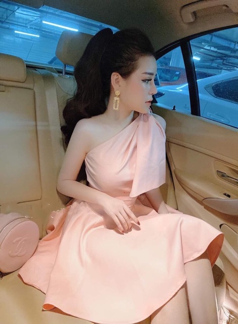 Đầm xoè 1 nơ vai