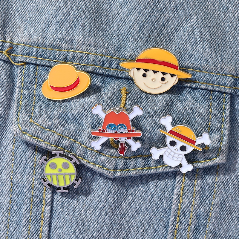 Ghim Cài Áo Hoạt Hình One Piece Tráng Men Dễ Thương Làm Quà Tặng Cho Bạn Bè 5 Kiểu Lựa Chọn