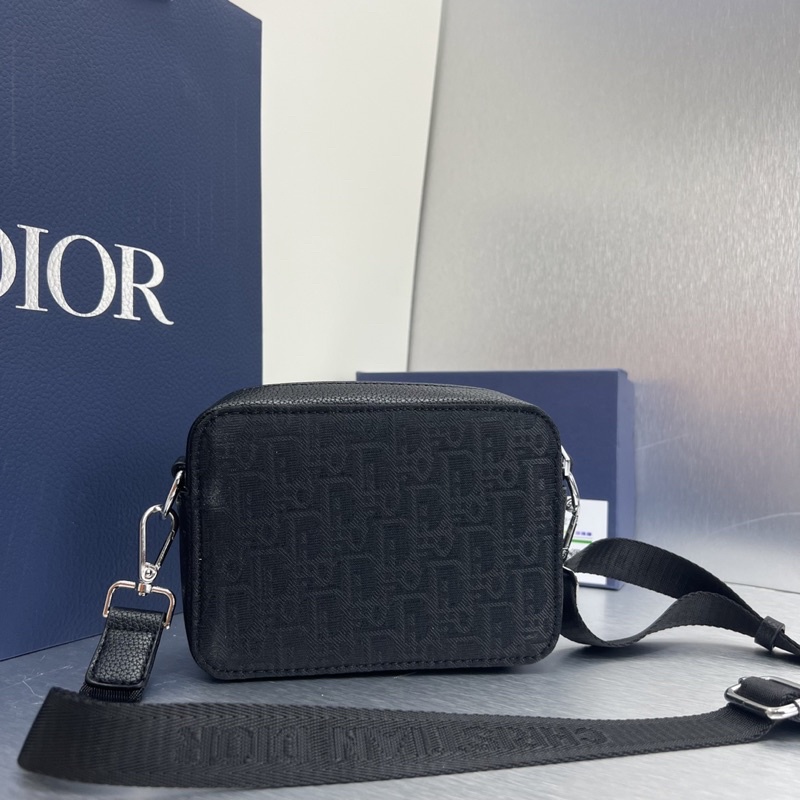 TÚI ĐEO CHÉO DIOR DÁNG UNISEX