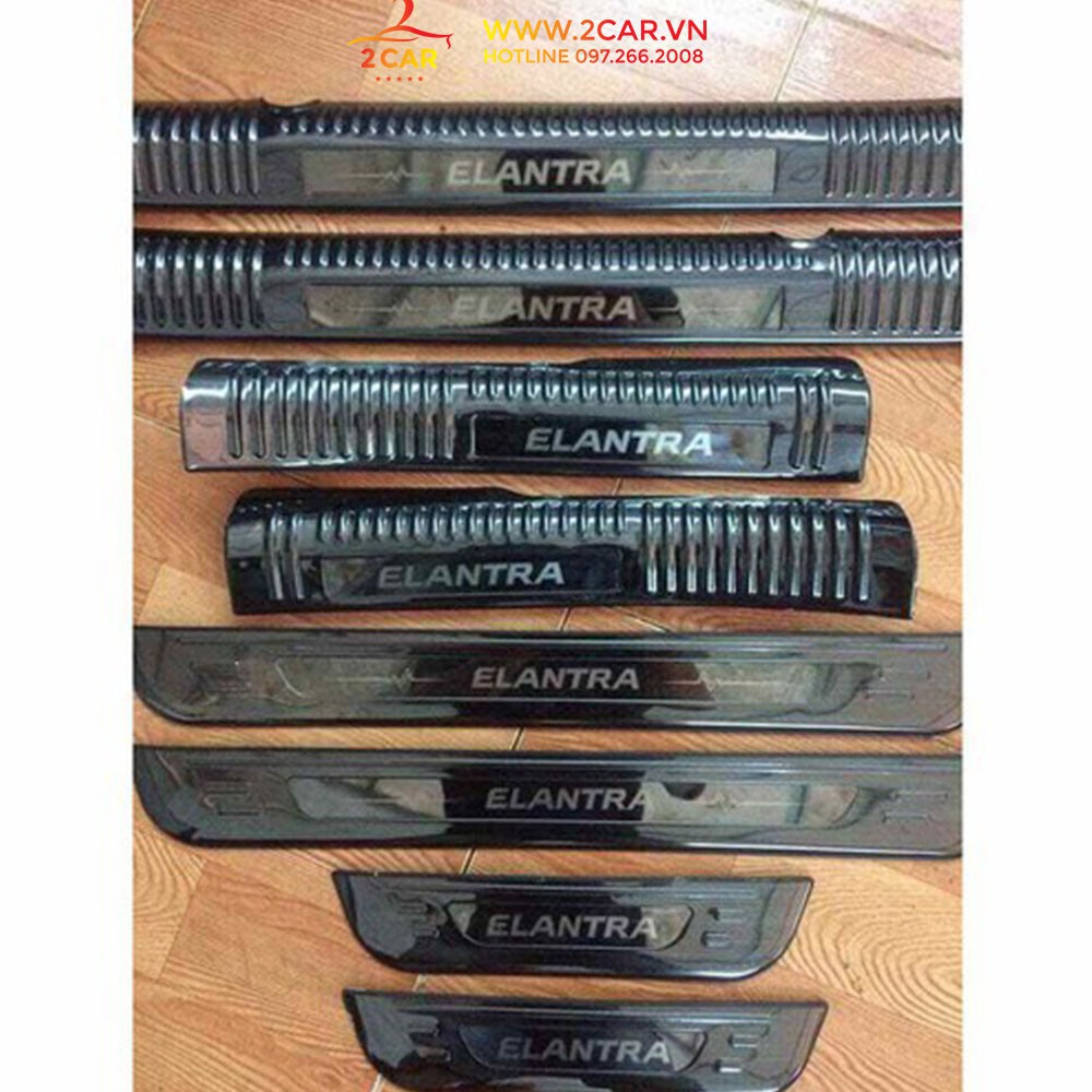 Bộ Ốp Bậc Cửa Trong Ngoài Xe Huyndai Elantra 2016-2020, chất liệu Titan