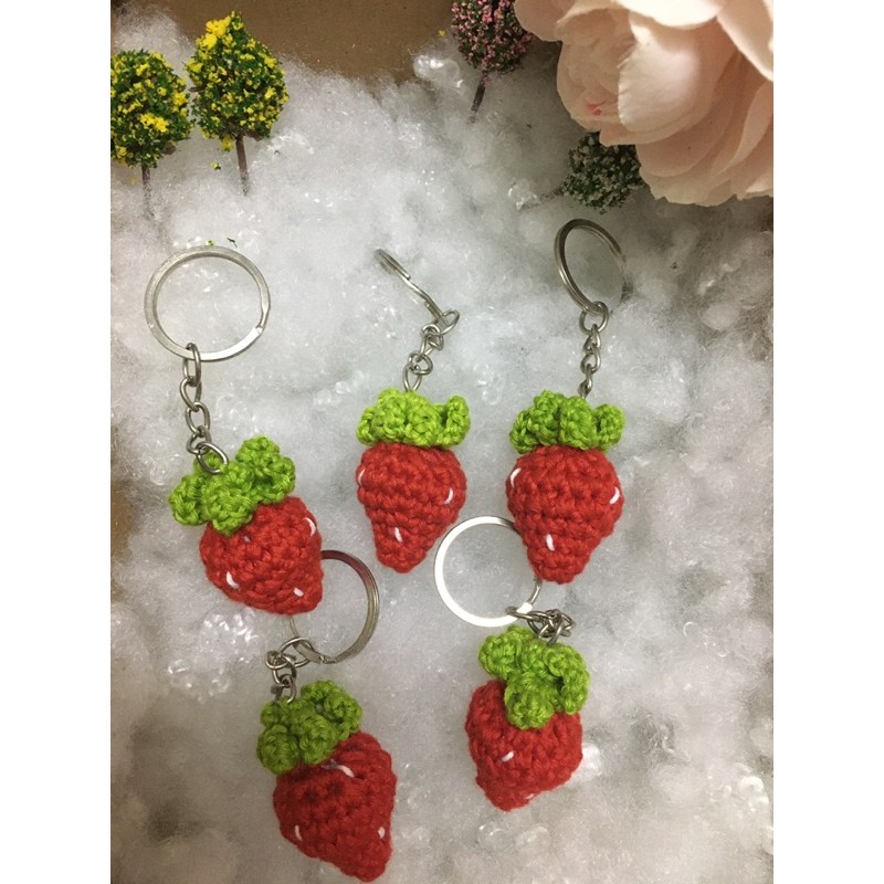 [Móc khoá len] Quả dâu tây