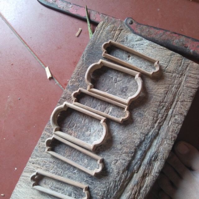 Đỡ cầu cóng lồng choè