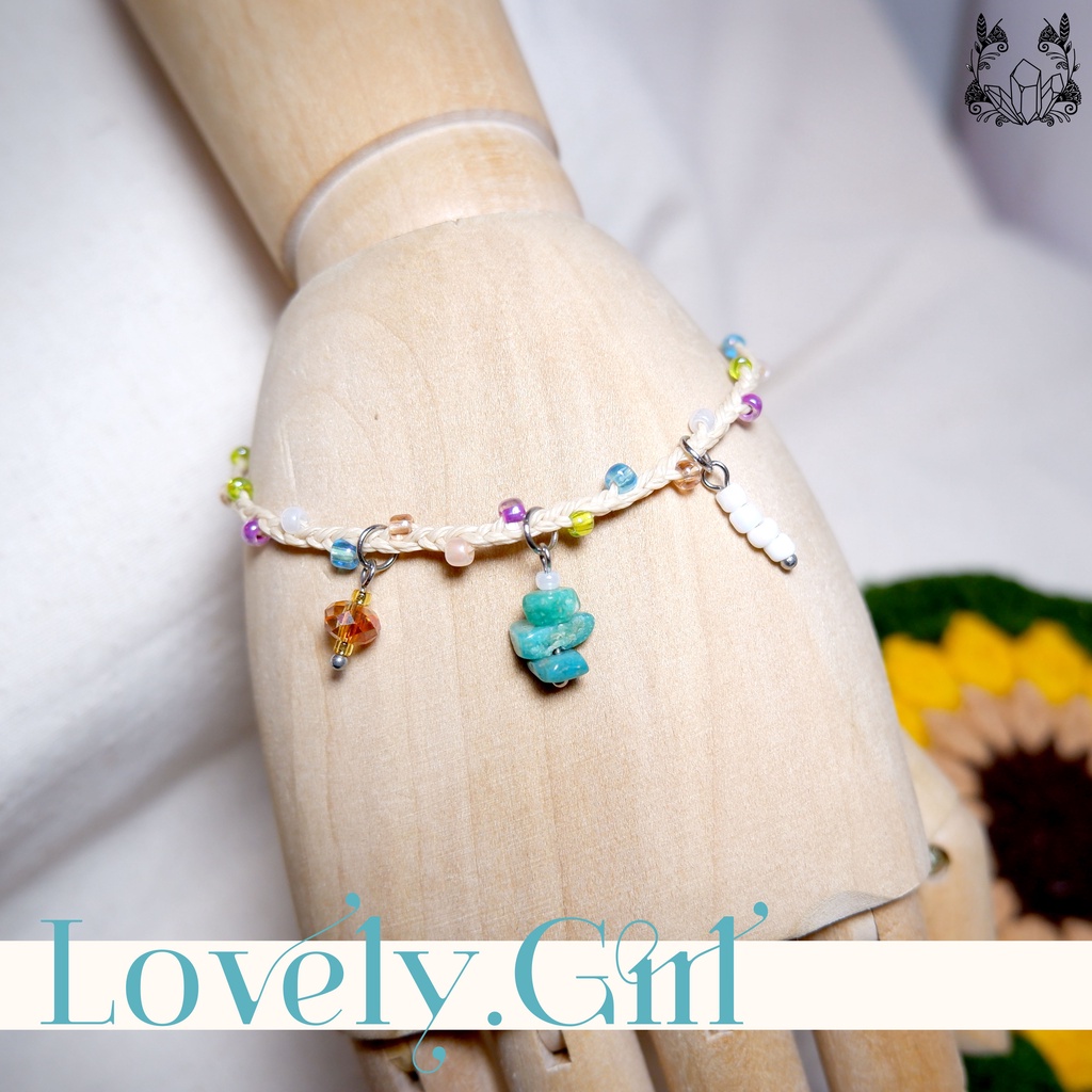 LOVELY.GIRL - (đọc nội dung) Vòng tay handmade thắt dây , xinh xắn, tua rua.