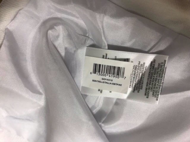 Áo khoác vest sát nách BCBG dư xịn