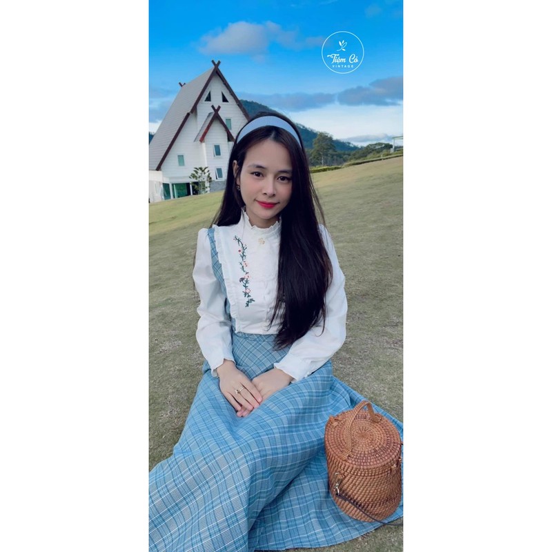 Váy tiểu thư có sẵn