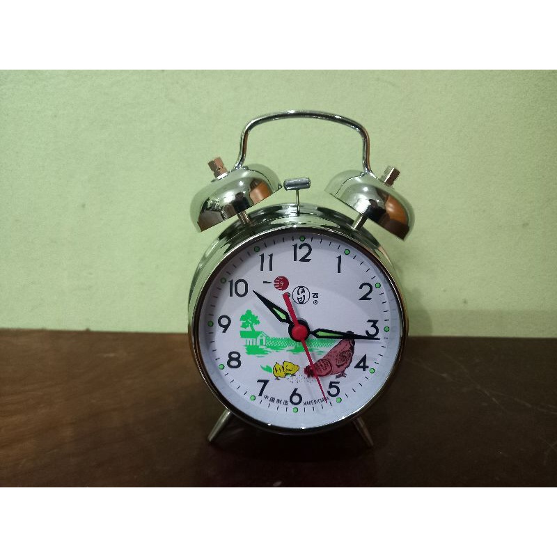 Đồng hồ con gà mổ thóc chất liệu sắt và đồng kt 8cm phong cách xưa