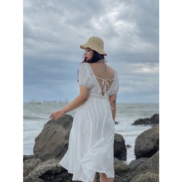 Váy maxi nữ đi biển hở lưng BIGSIZE_GIARE Đầm trắng dáng dài tay bồng bigsize VANESSA