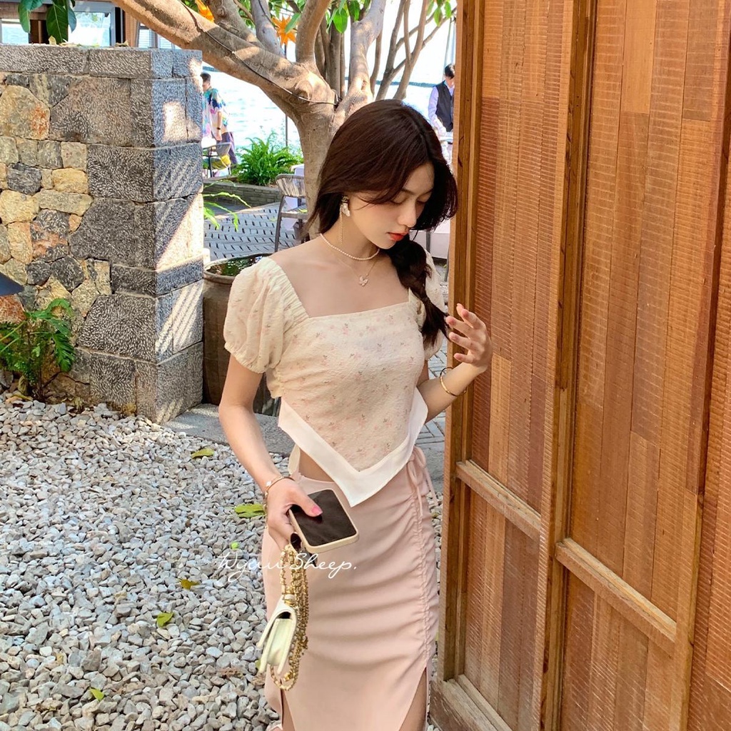 Cô Gái Mùa Hè Phong Cách Hàn Quốc Cổ Áo Vuông Không Đều