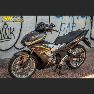 Tem Trùm Đen Chỉ Vàng Cho Winner X