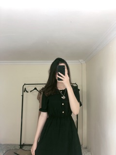 Váy cổ bèo