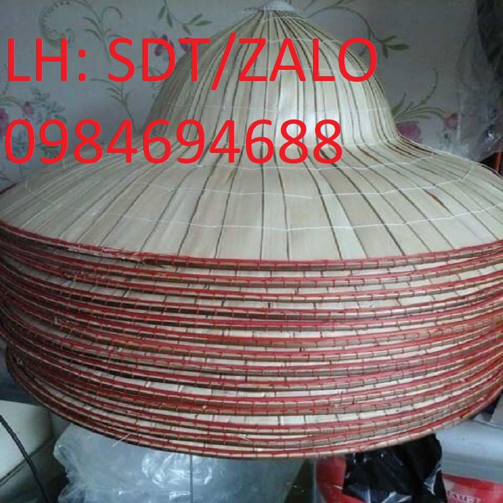 Mũ đan bằng lá cọ