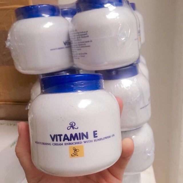 KEM DƯỠNG ẨM VITAMIN E