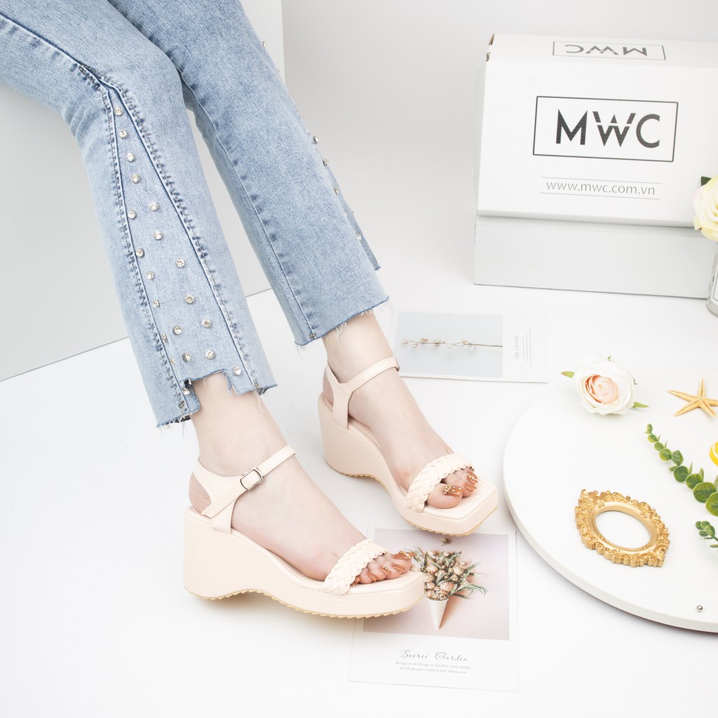 Giày sandal nữ quai ngang đế xuồng MWC NUSD- 2792