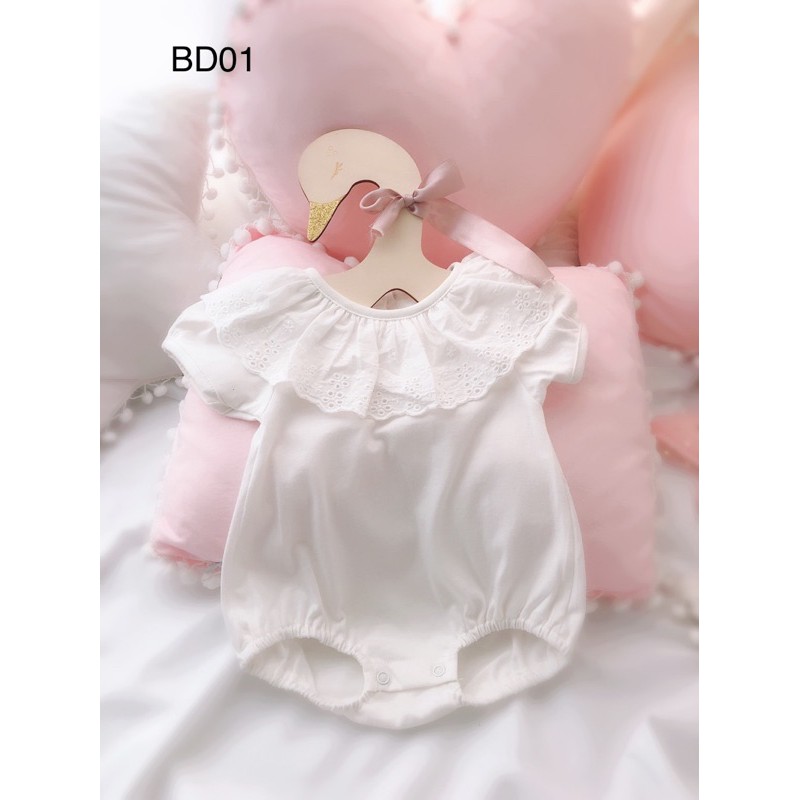 BODYSUIT ĐẦY THÁNG BÉ GÁI-Set 3 chi tiết Chất liệu thun cotton cao cấp hoàn hảo cho bé yêu của mẹ.