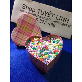 Hộp quà hình tim có nhiều màu:30k /hộp