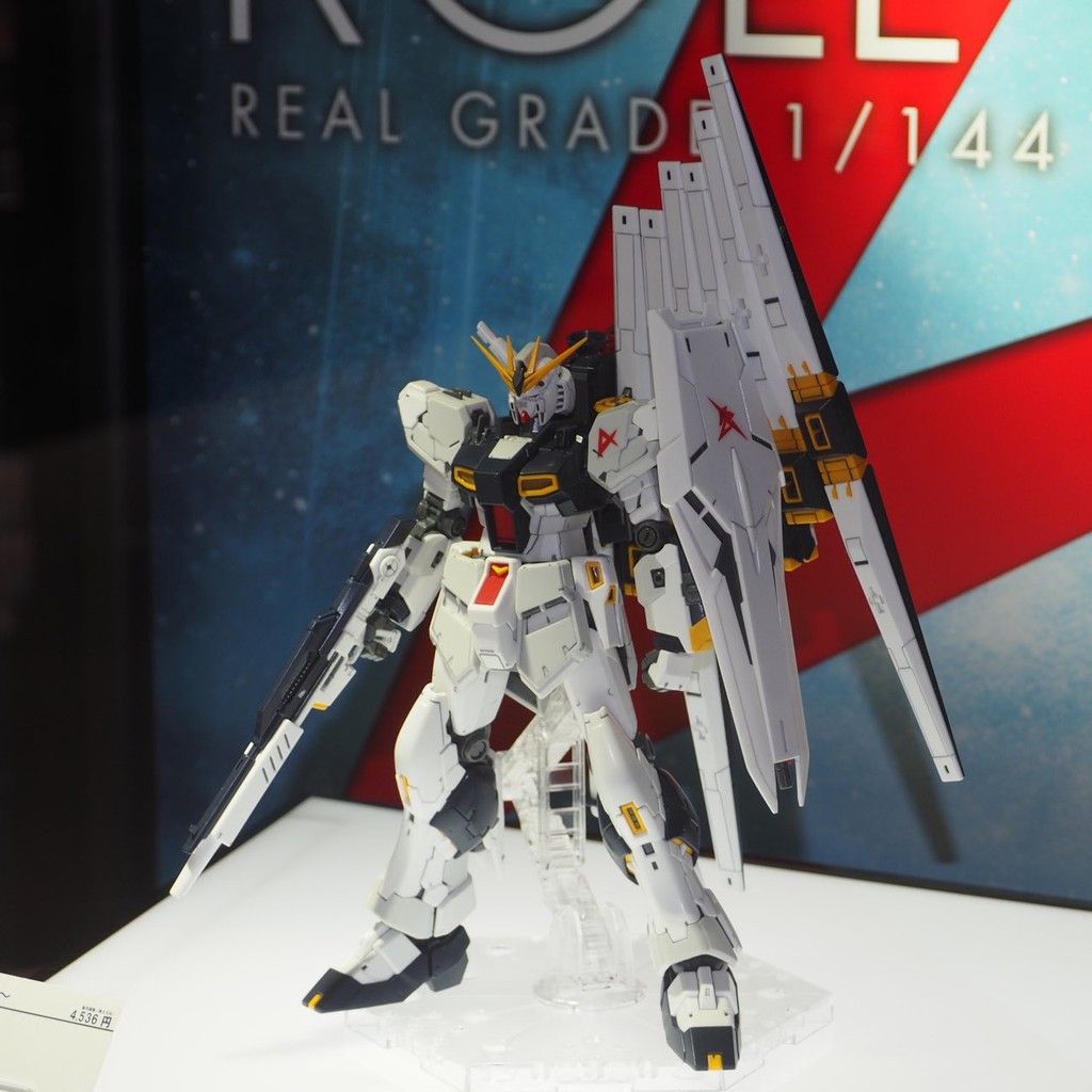 MÔ HÌNH GUNDAM BANDAI RG 32 1/144 RX-93 NU V GUNDAM GUNDAM 4573102578426