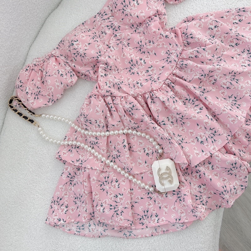 ĐẦM HOA RỚT VAI TẦNG CÚP NGỰC