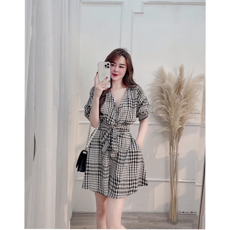 S926 Set Áo Croptop Quấn Nơ Eo Dáng Tay Bồng Phối Quần Short Dáng Xoè Hoạ Tiết Kẻ Sang Trọng