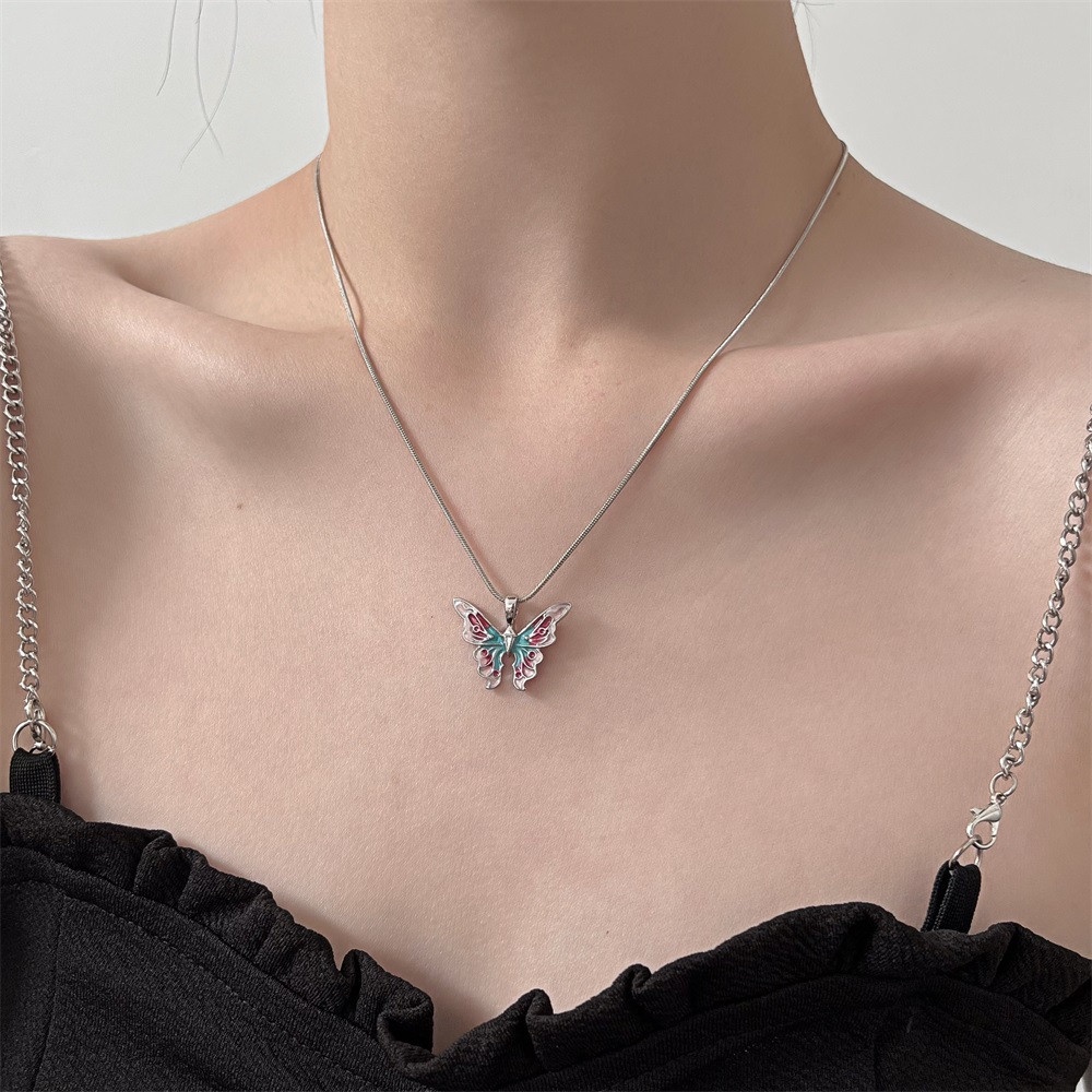 Vòng cổ Mặt Hình Bướm Nhỏ Màu Sắc Cầu Vồng Xinh Xắn Cho Nữ