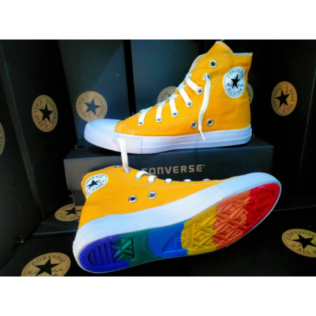 Giày Thể Thao Converse Cổ Cao Màu Vàng Họa Tiết Cầu Vồng Cá Tính